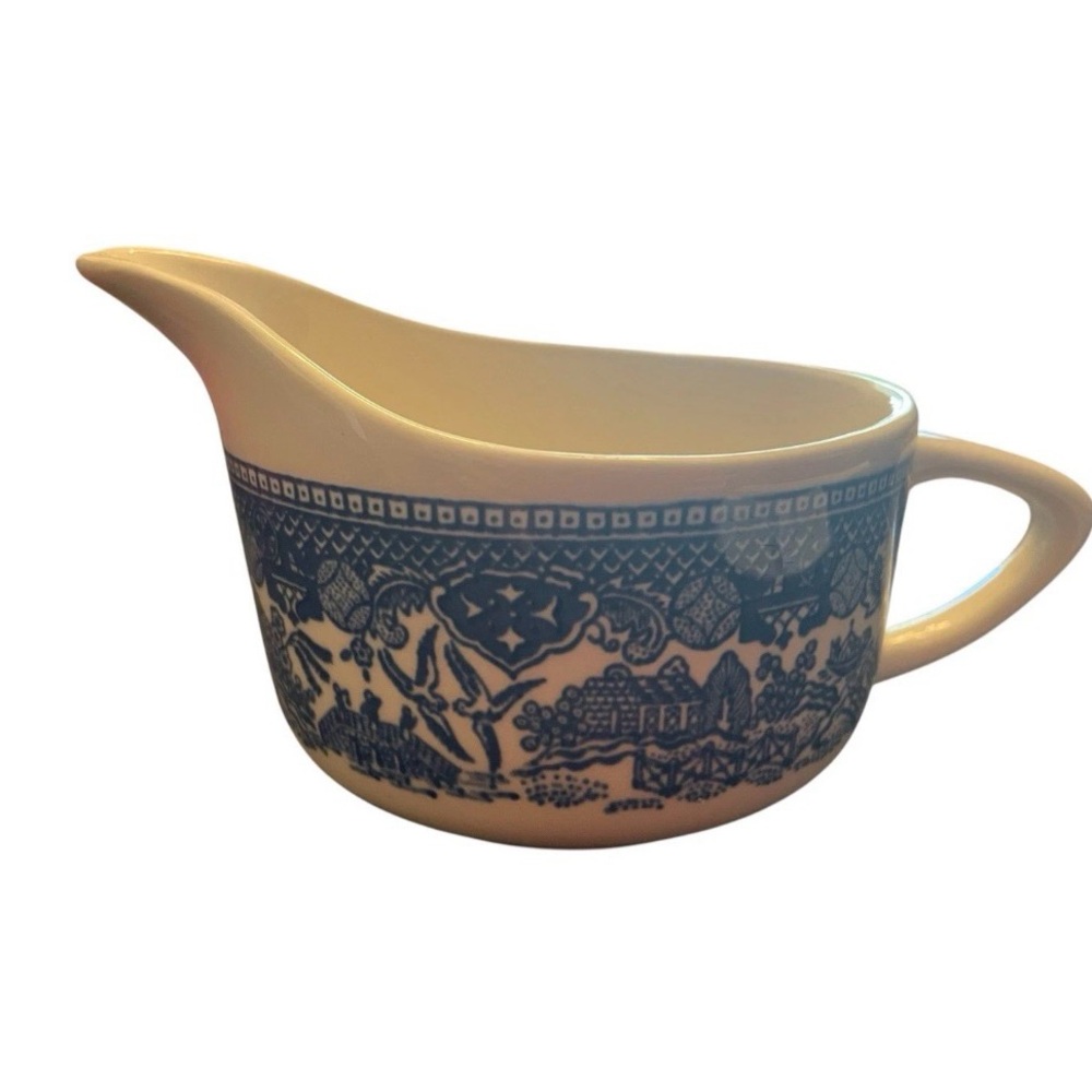 Blue Willow patterned ceramic creamer